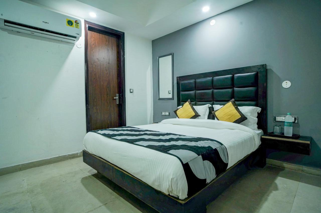 Hotel Red Snapper Couple Friendly At West Delhi Ню Делхи Екстериор снимка