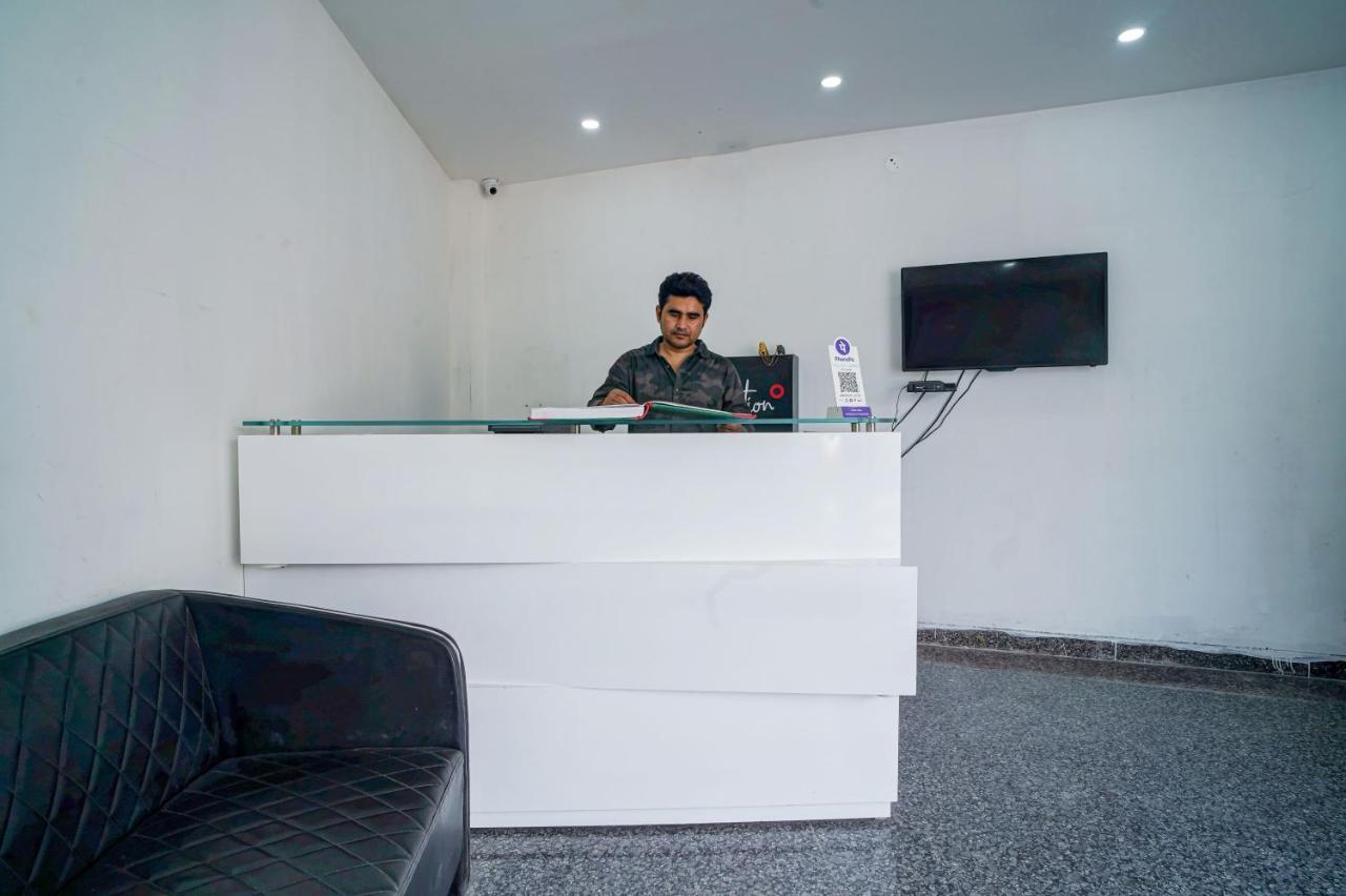 Hotel Red Snapper Couple Friendly At West Delhi Ню Делхи Екстериор снимка