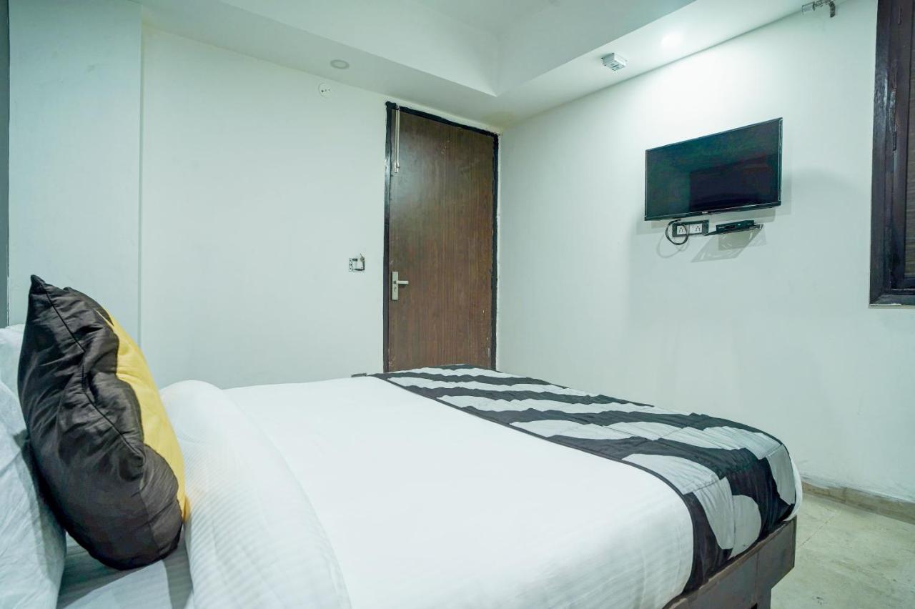 Hotel Red Snapper Couple Friendly At West Delhi Ню Делхи Екстериор снимка