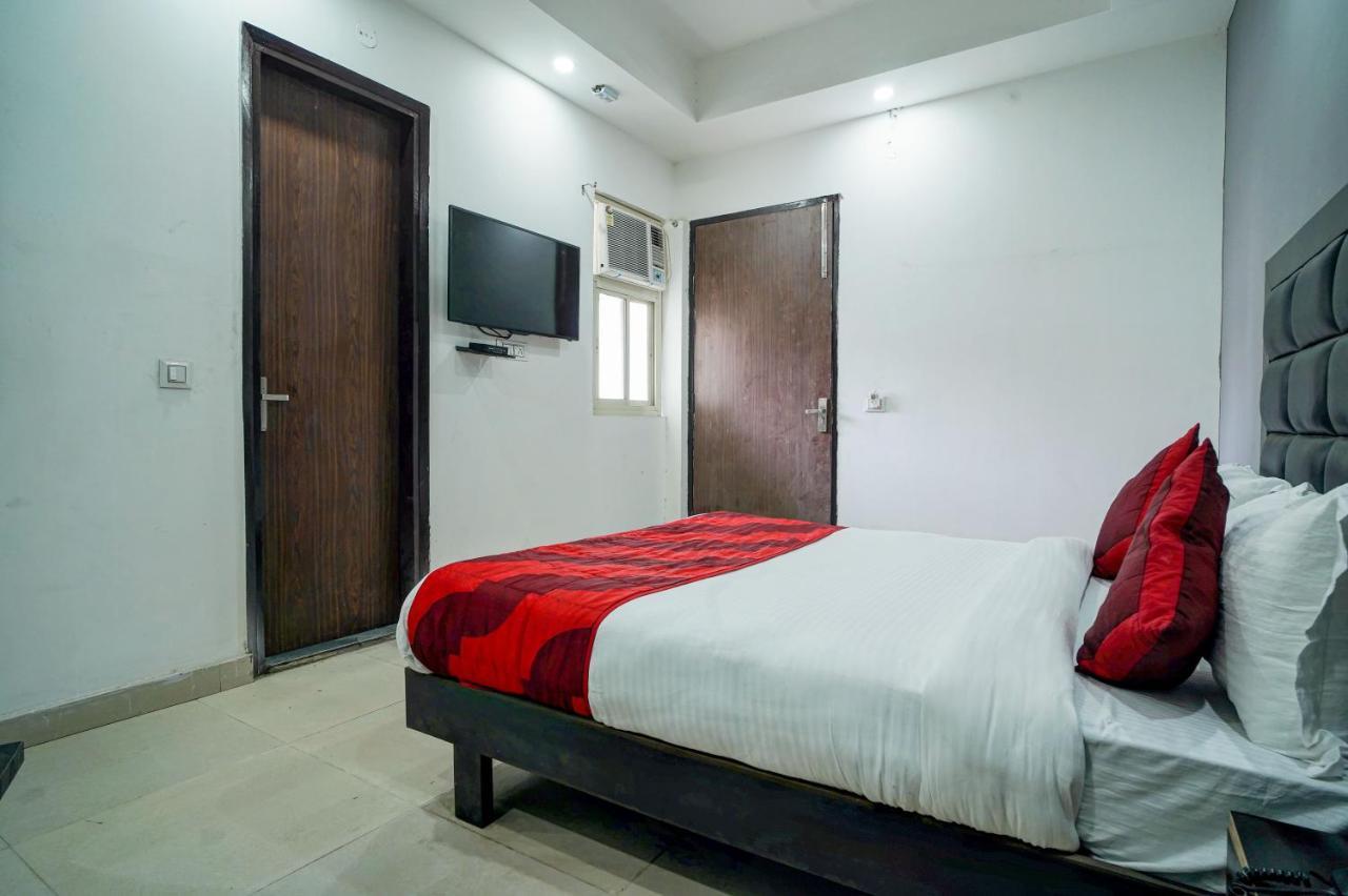 Hotel Red Snapper Couple Friendly At West Delhi Ню Делхи Екстериор снимка
