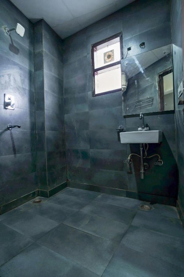 Hotel Red Snapper Couple Friendly At West Delhi Ню Делхи Екстериор снимка