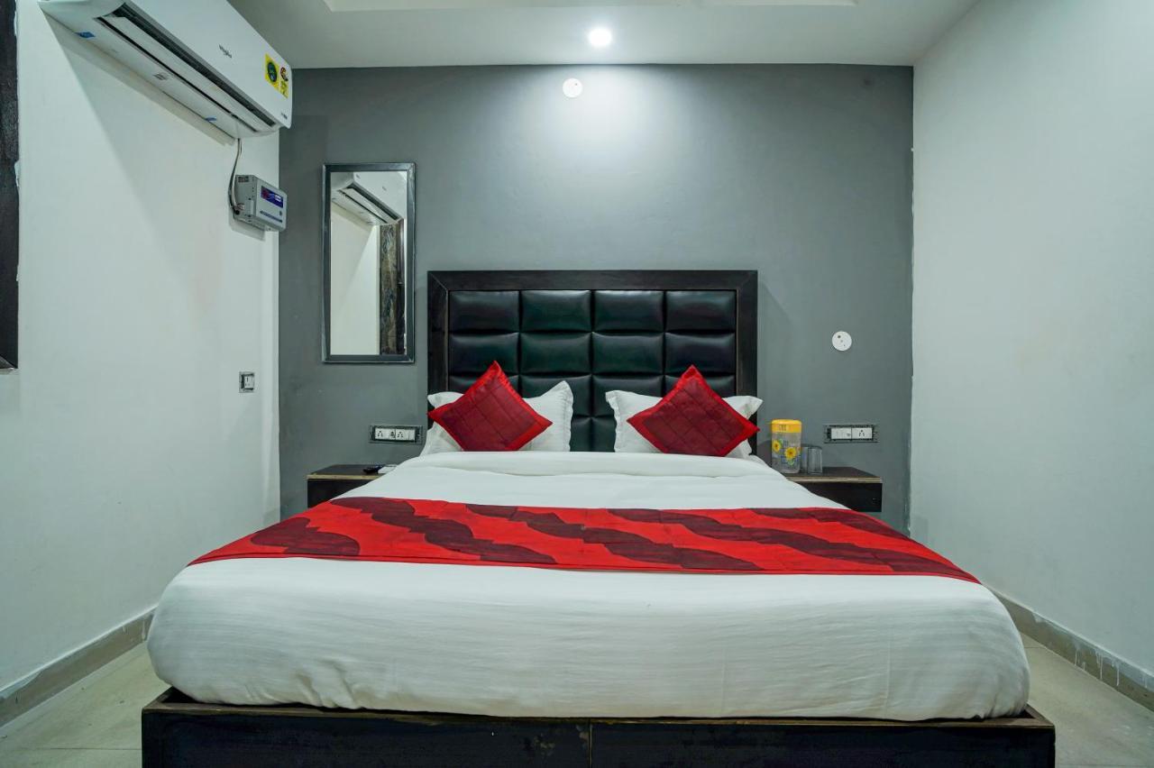 Hotel Red Snapper Couple Friendly At West Delhi Ню Делхи Екстериор снимка
