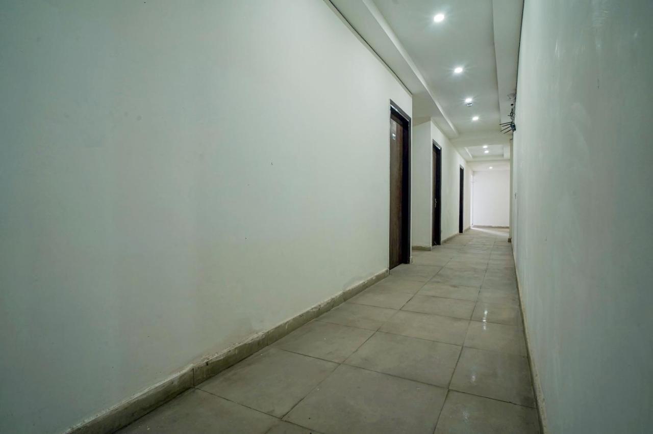 Hotel Red Snapper Couple Friendly At West Delhi Ню Делхи Екстериор снимка